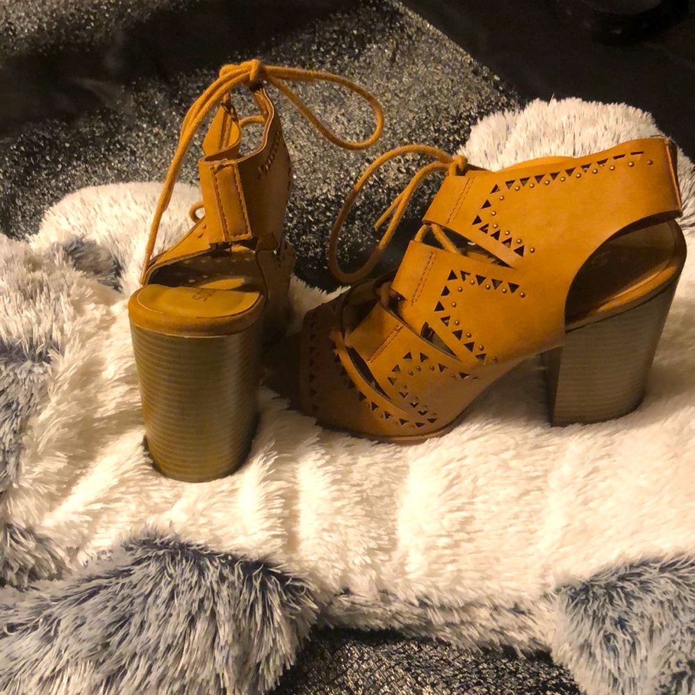 Cute shoes!!